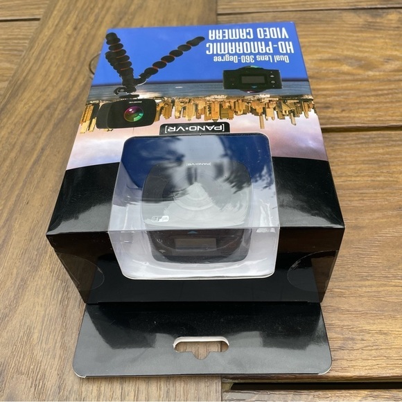 PanoVR 360-Degree Dual Camera with 1080p HD Video Recording dual lens - Picture 6 of 10